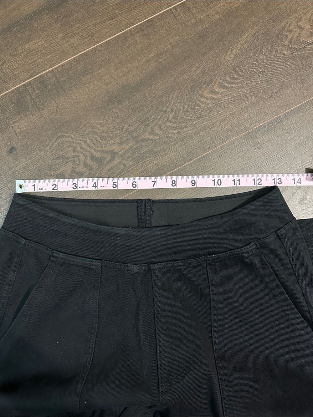 NWT Halara Flex Mid Rise Black Cargo Pockets Straight Leg Casual Jeans - Small - Picture 10 of 13